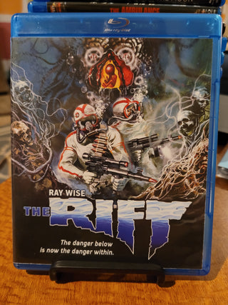 The Rift [Blu-ray] *PRE-OWNED* OOP