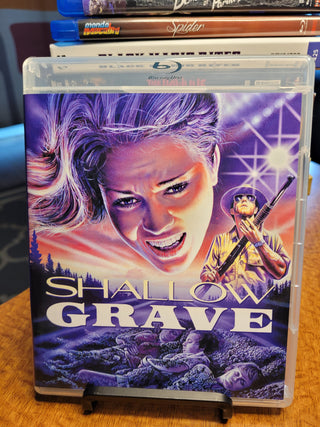 Shallow Grave [Blu-ray w/ Limited Edition Slipcover] *PRE-OWNED*