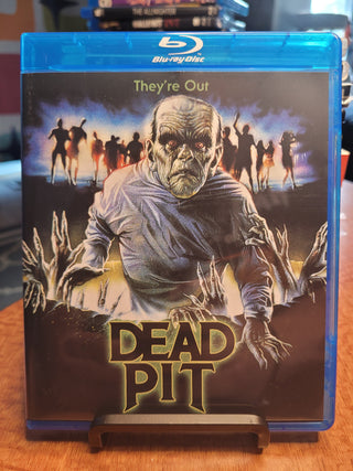 Dead Pit [Blu-ray w/ Glow-In-The-Dark Slipcover] *PRE-OWNED*