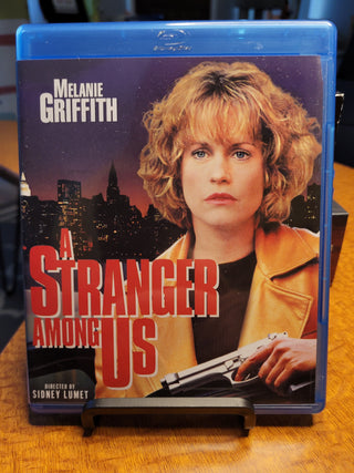 A Stranger Among Us [Blu-ray] *PRE-OWNED*