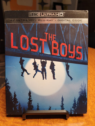 The Lost Boys - 4K/UHD + Blu-ray w/ Slipcover (Warner) *PRE-OWNED*