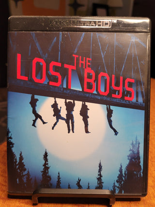 The Lost Boys - 4K/UHD + Blu-ray w/ Slipcover (Warner) *PRE-OWNED*