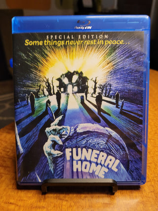 Funeral Home aka Cries in the Night [Blu-ray] *PRE-OWNED*