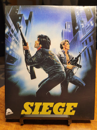 Siege [Blu-ray w/ Slipcover] *PRE-OWNED*