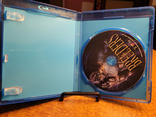 Breeders [Blu-ray w/ Glow in the Dark Slipcover] *PRE-OWNED*